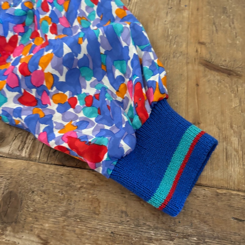 Vintage 80s Silk Blouse Abstract Colorful Geometrical
Women’s M / L - Picture 6 of 11
